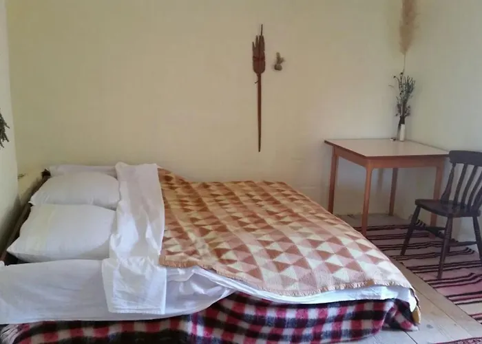 Bedroom For 3, In A Nature House Under Mountain, 14 Km To Np Krka, 30 Mins Drive To ゲストハウス Razvode